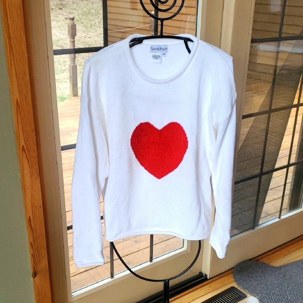 NorthStyle‎ Long Sleeve Chenille White Sweater Sz. 2X with Red Heart NWOT